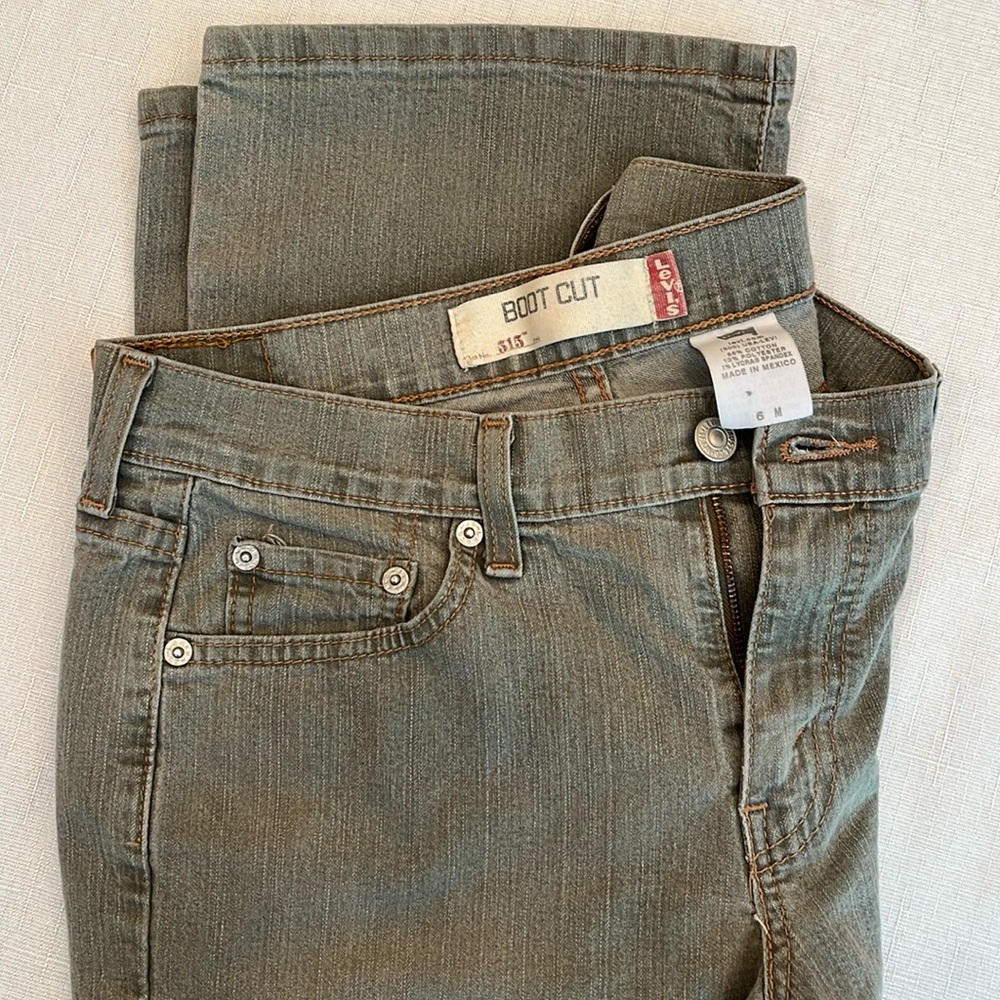 515 bootcut jeans size 6 Levis